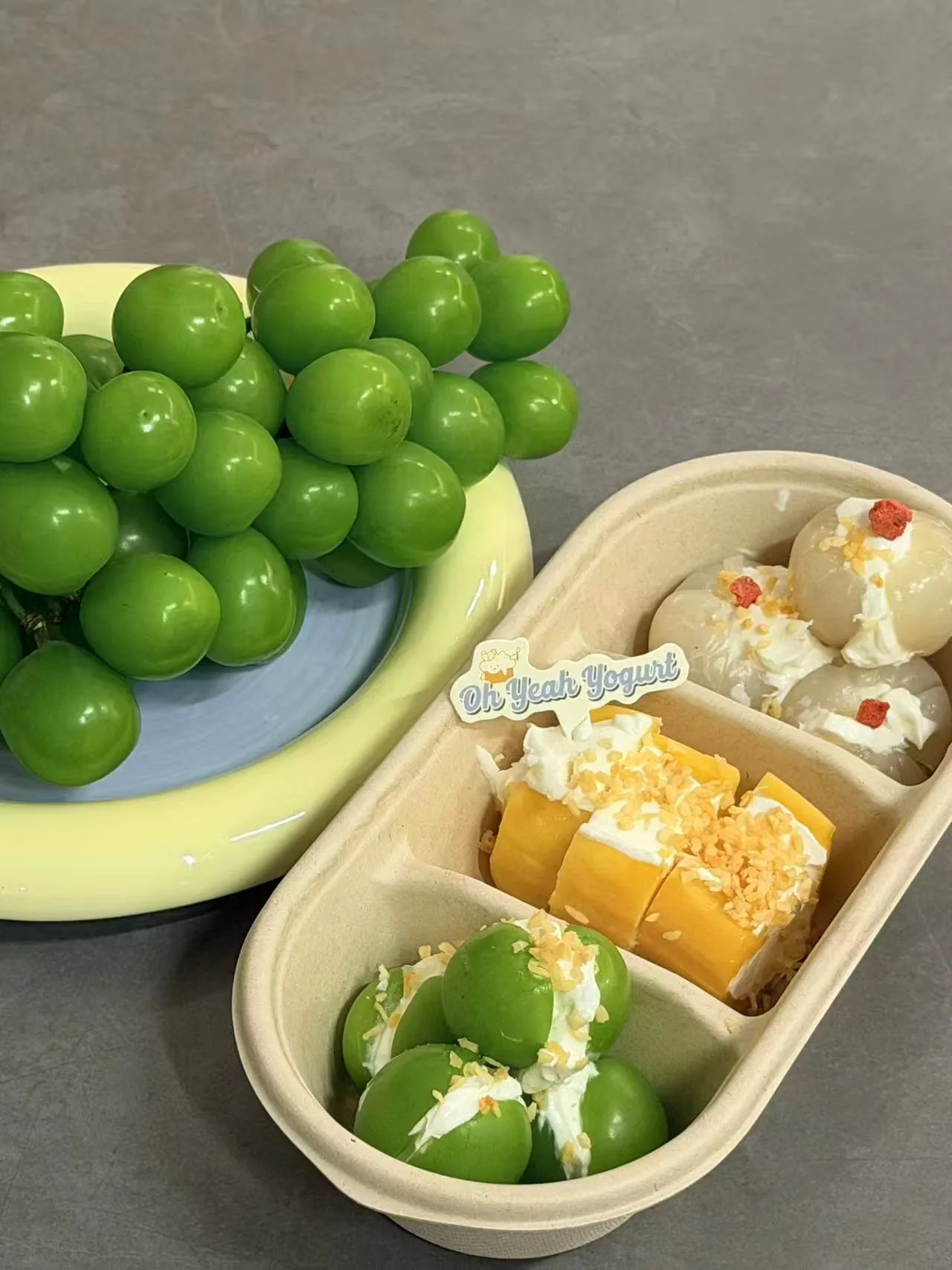 OH YEAH Yogurt fruit selection